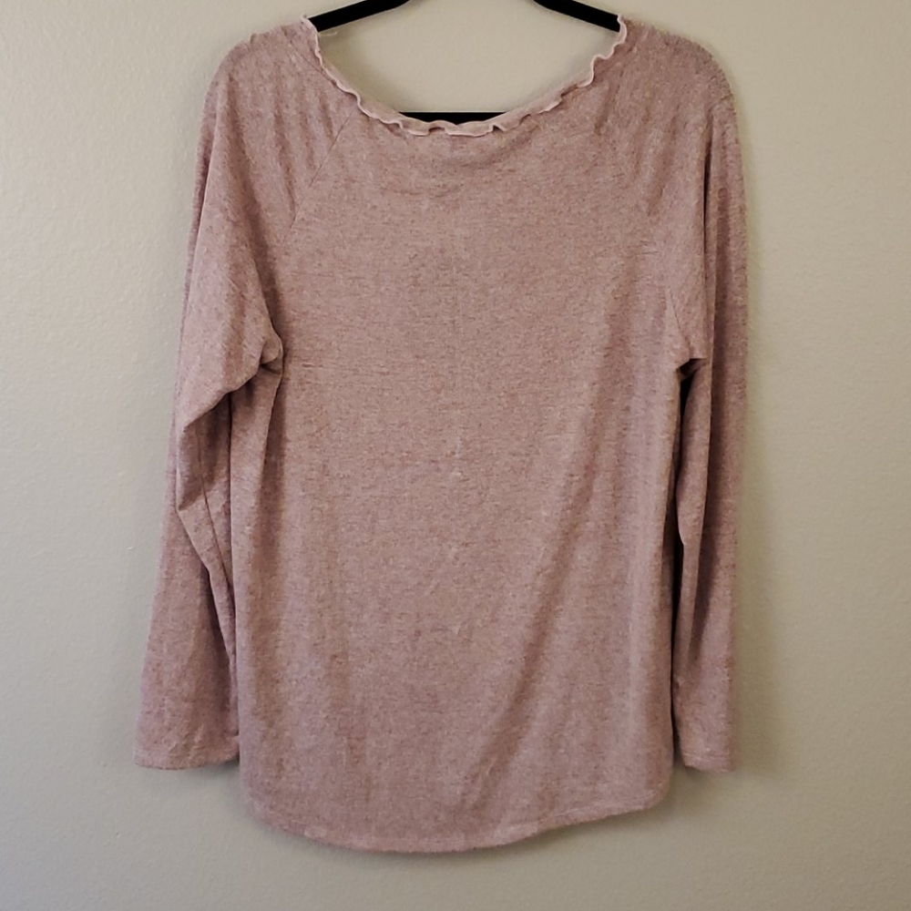 Gibson Ruffled Edge Raglan Pullover - Picture 3 of 7